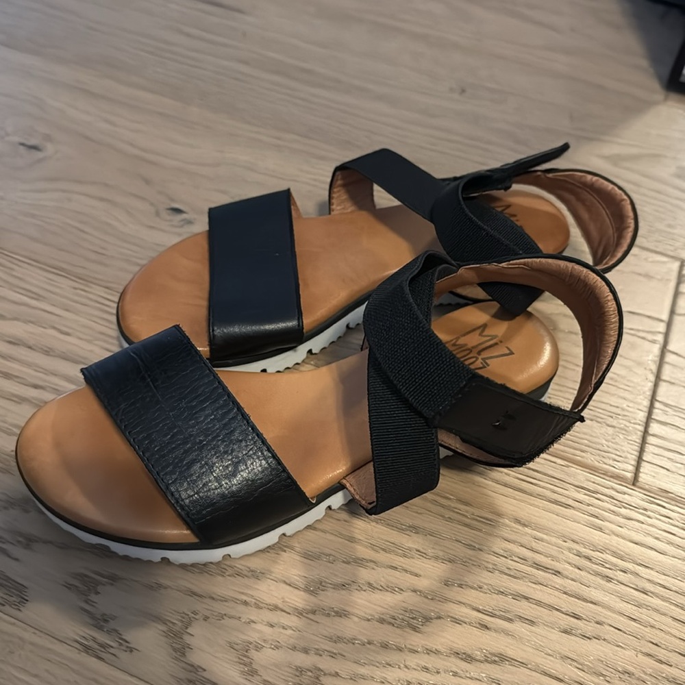 Miz Mooz Sandals 38 - US 7.5-8 Black Sansa Flatform Womens Shoes nearly new